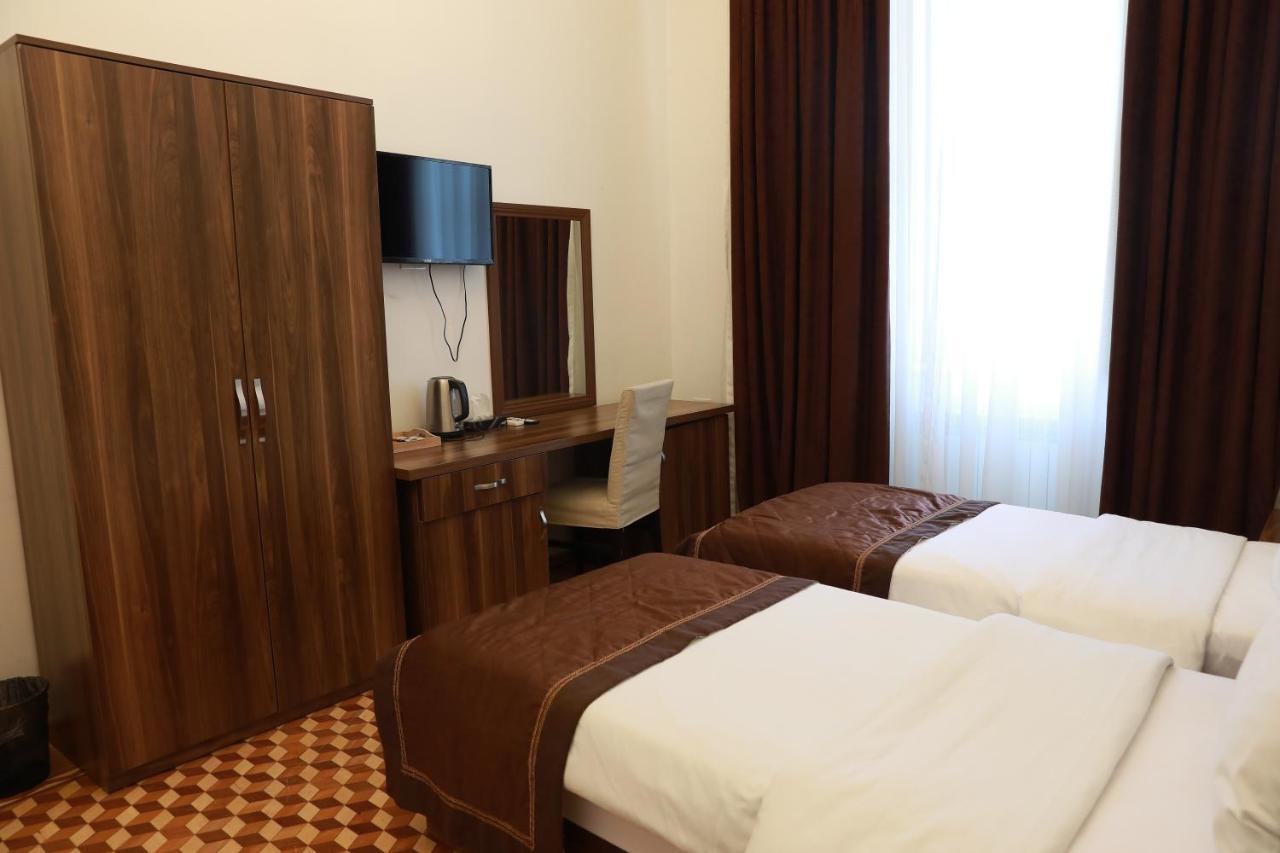 באקו Malakan Hotel מראה חיצוני תמונה